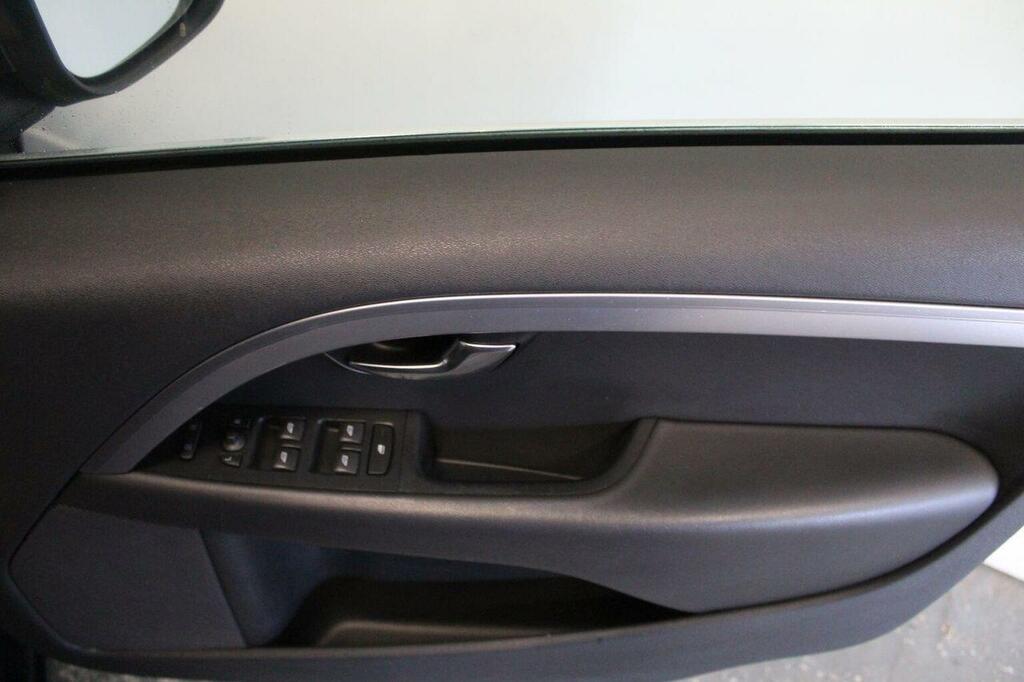 Volvo V70 D4 181 Business Edition Geartronic Gold #44