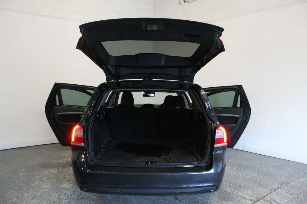 Volvo V70 D4 181 Business Edition Geartronic Gold #16