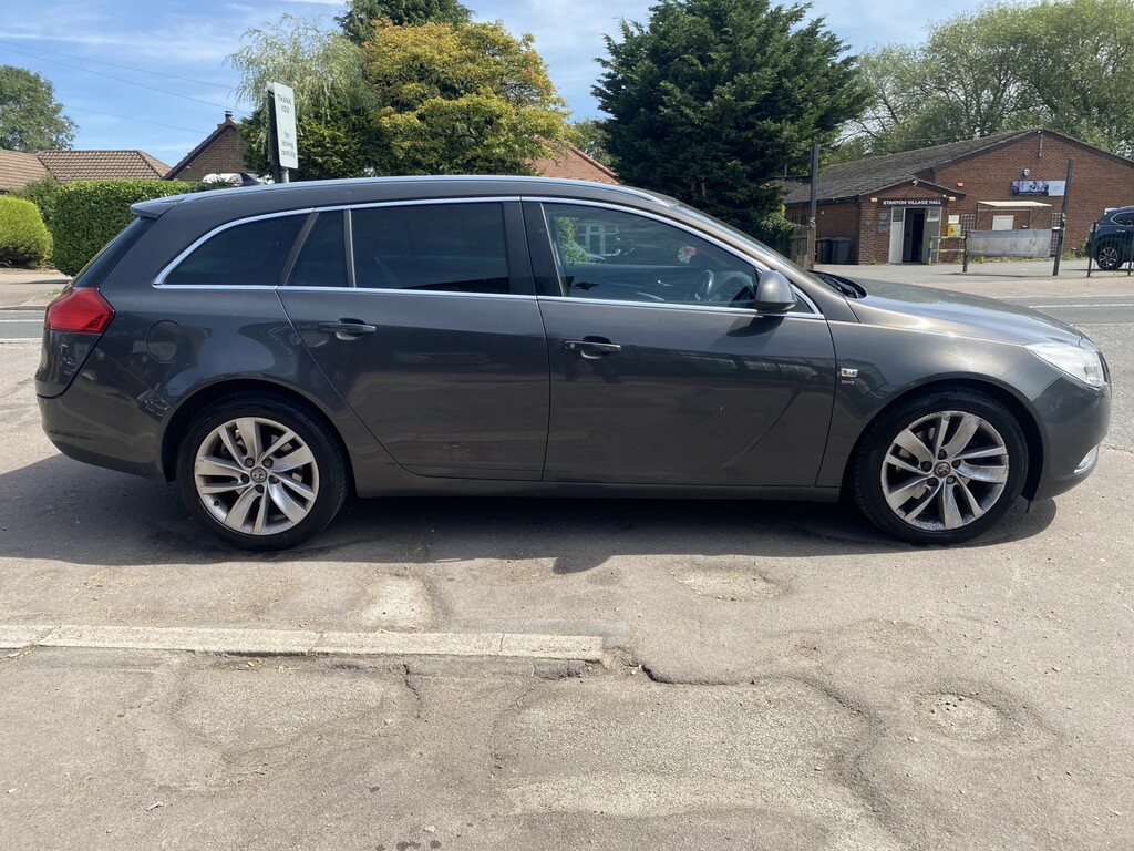 Vauxhall Insignia 2.0 Cdti Ecoflex Sri Nav Estate Service History DV13WOU Grey