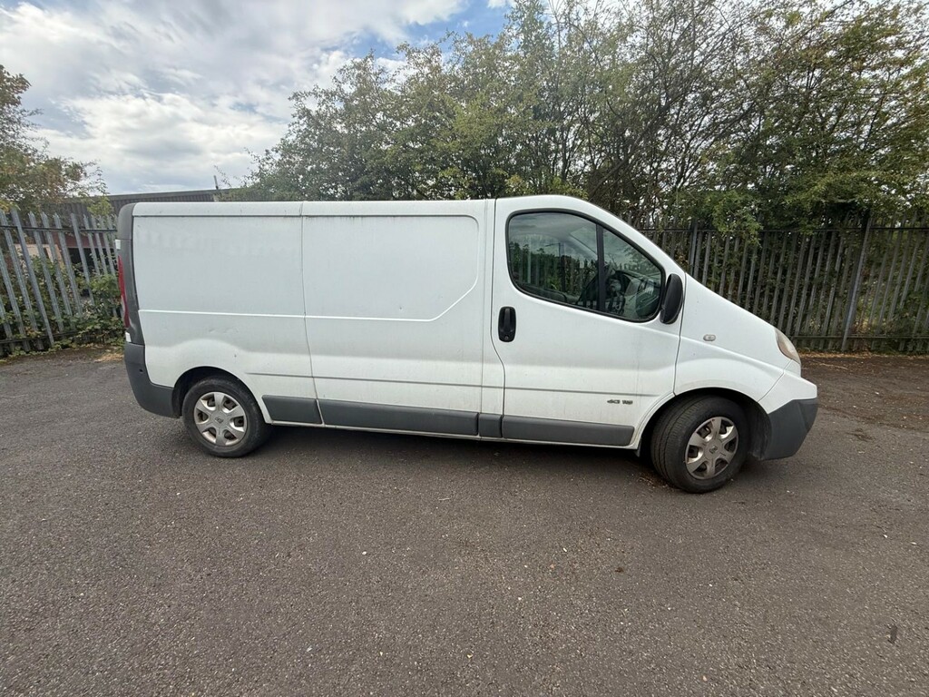 Renault Trafic 2.0 Ll29 Dci 115 White #5