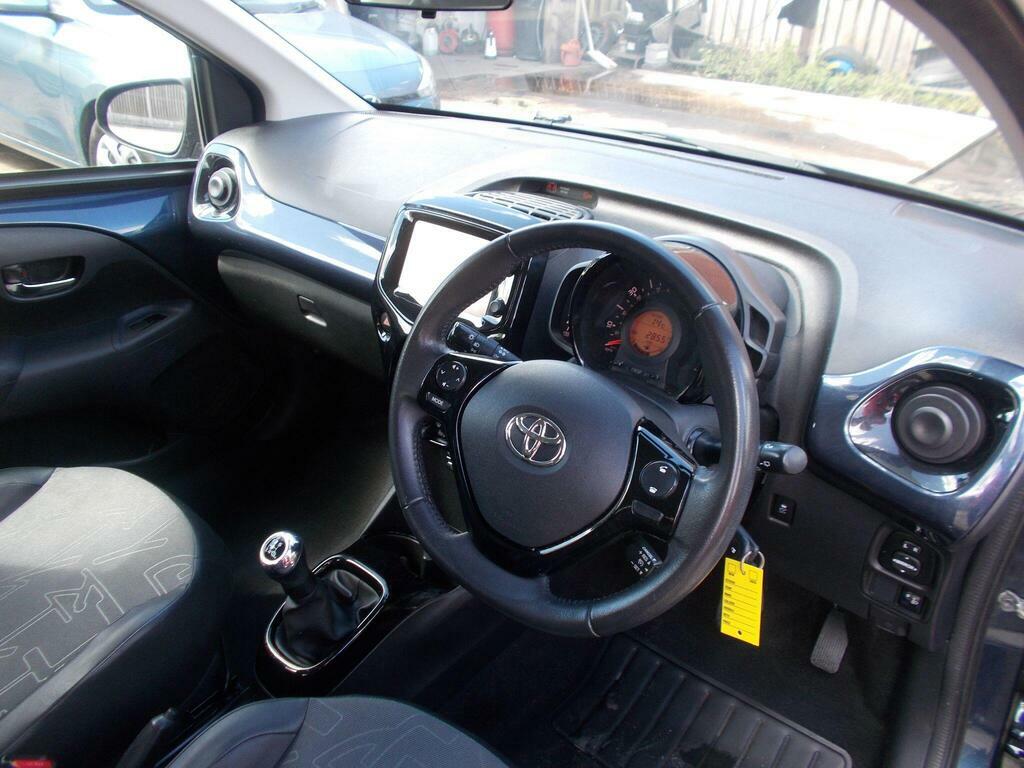 Toyota Aygo 1.0 Vvt-i X-pression White #11