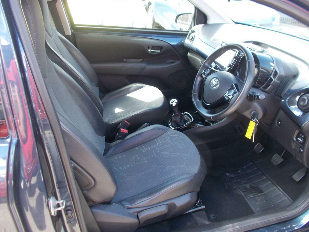 Toyota Aygo 1.0 Vvt-i X-pression White #10