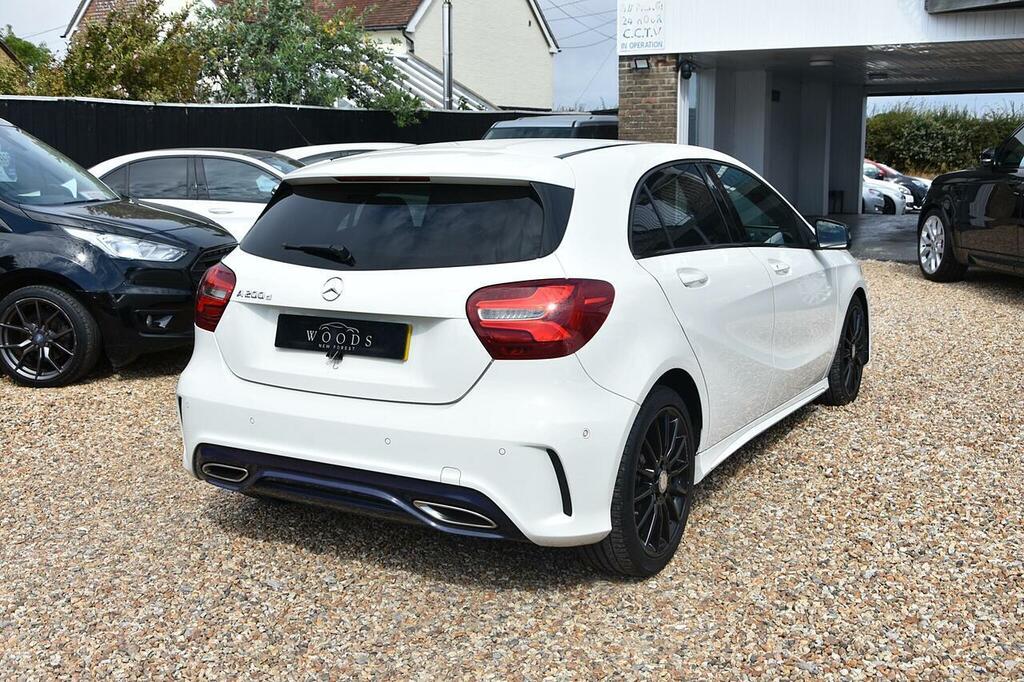 Mercedes-Benz A Class 2.1 A200d Amg Line Premium 7G-dct Euro 6 Ss 5 White #3