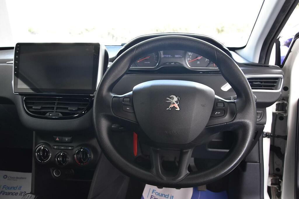 Peugeot 208 1.2 Style 82 Bhp White #13