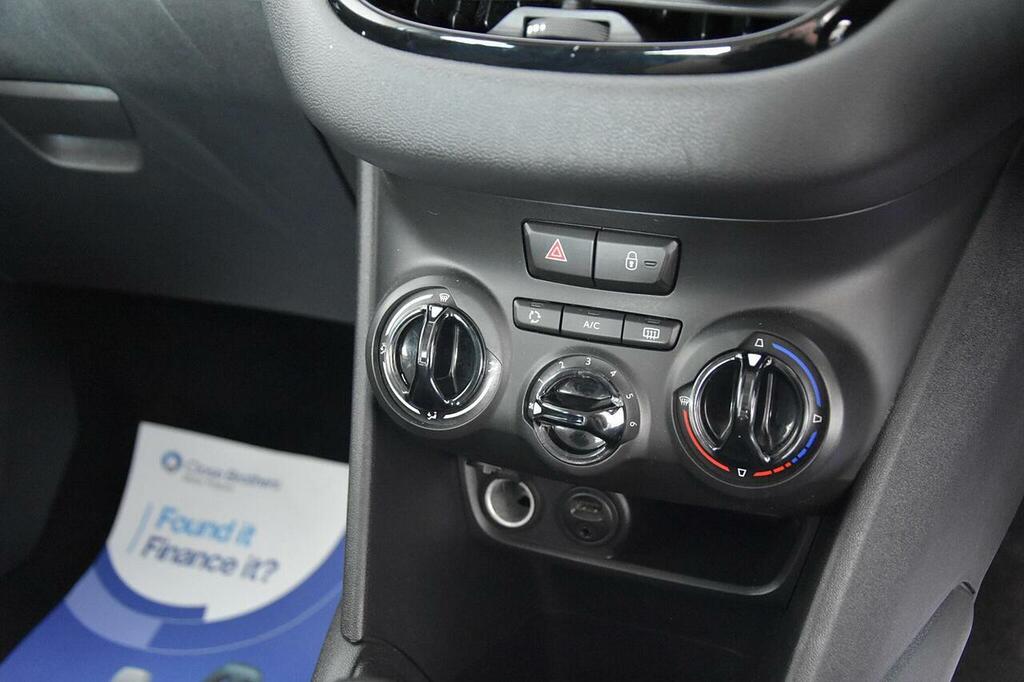 Peugeot 208 1.2 Style 82 Bhp White #17