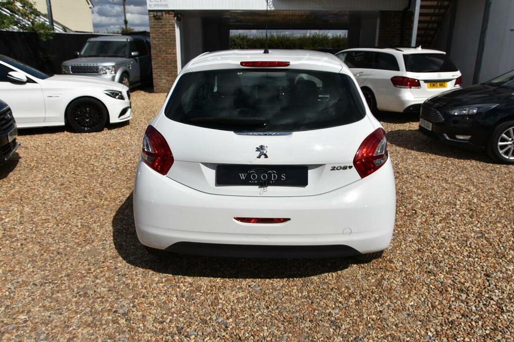 Peugeot 208 1.2 Vti Active Euro 5 White #6