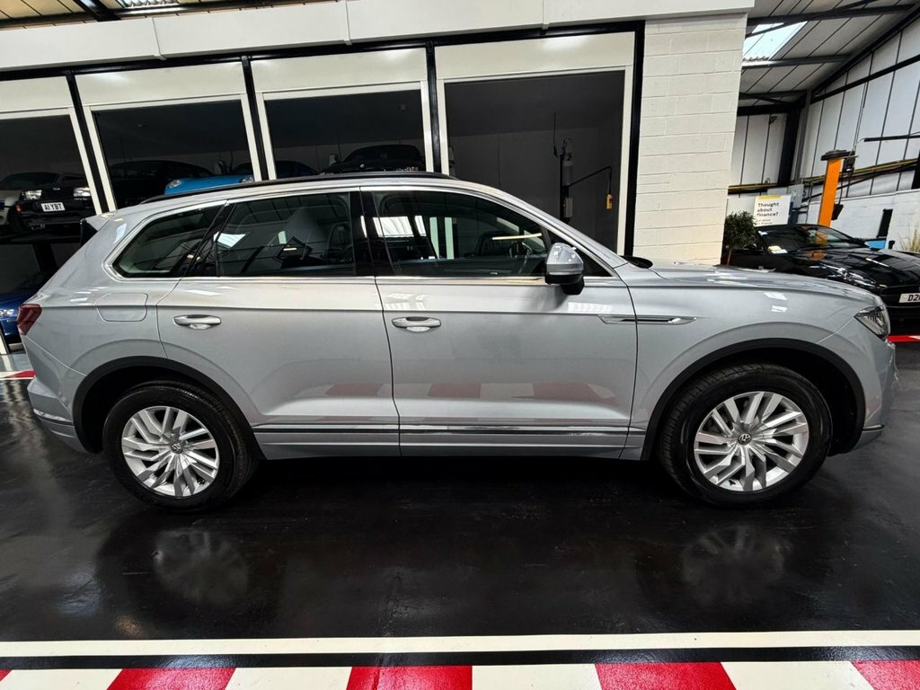 Volkswagen Touareg 3L Sel NA68ZMZ Silver #4