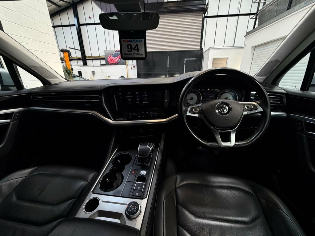 Volkswagen Touareg 3L Sel NA68ZMZ Silver #2