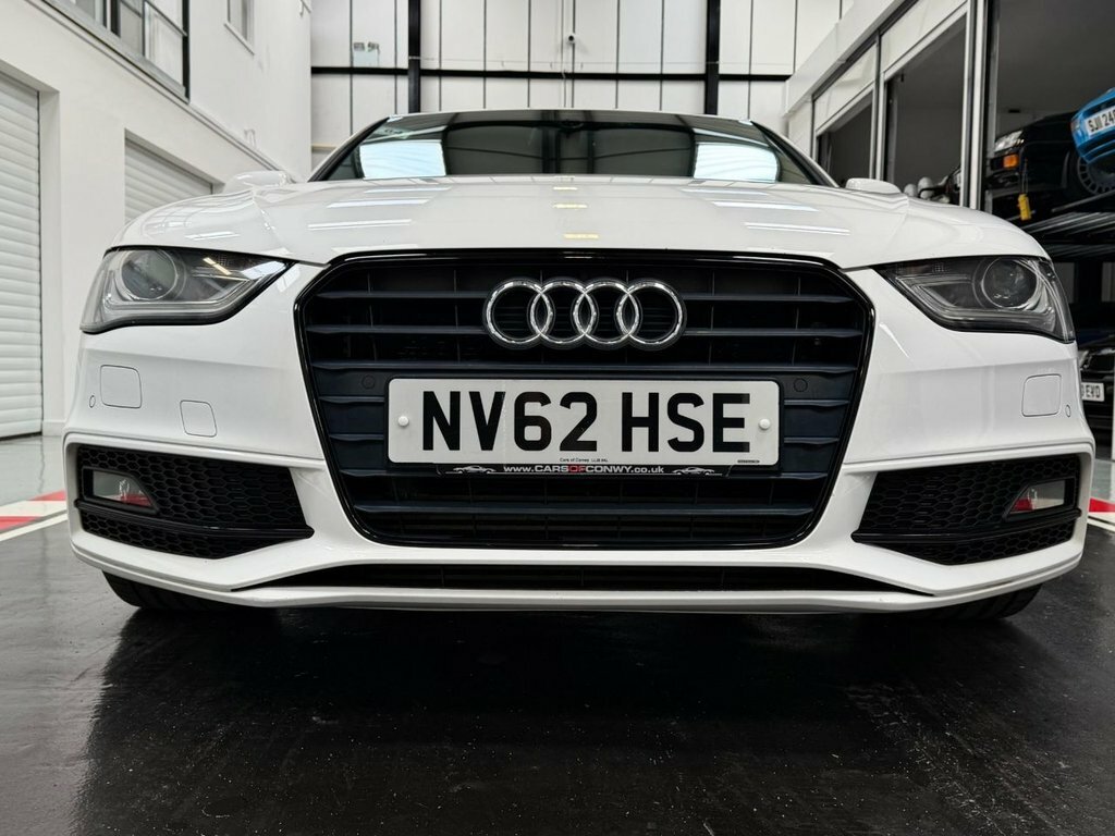 Audi A4 Black Edition White #4