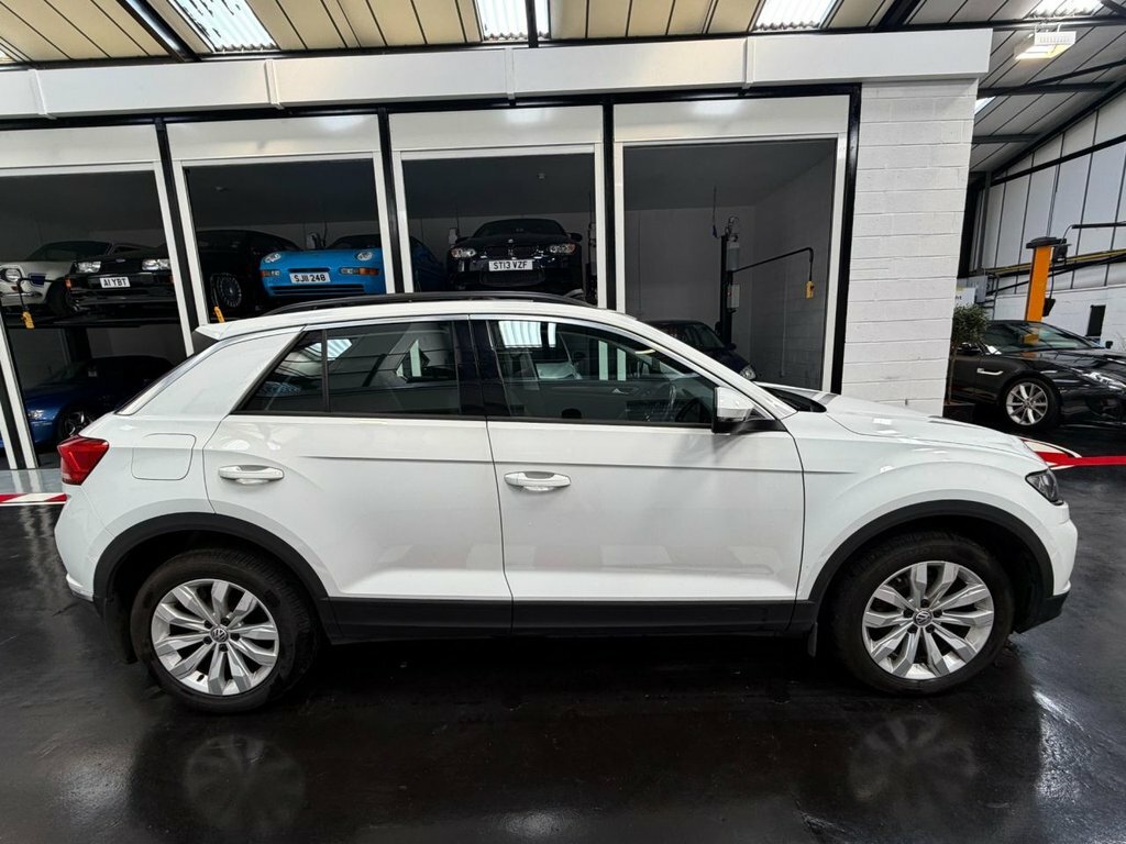 Volkswagen T-Roc 1.6L Se White #3