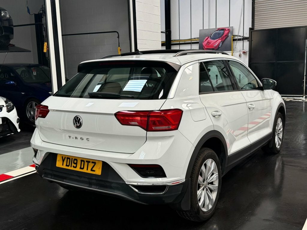 Volkswagen T-Roc 1.6L Se White #4
