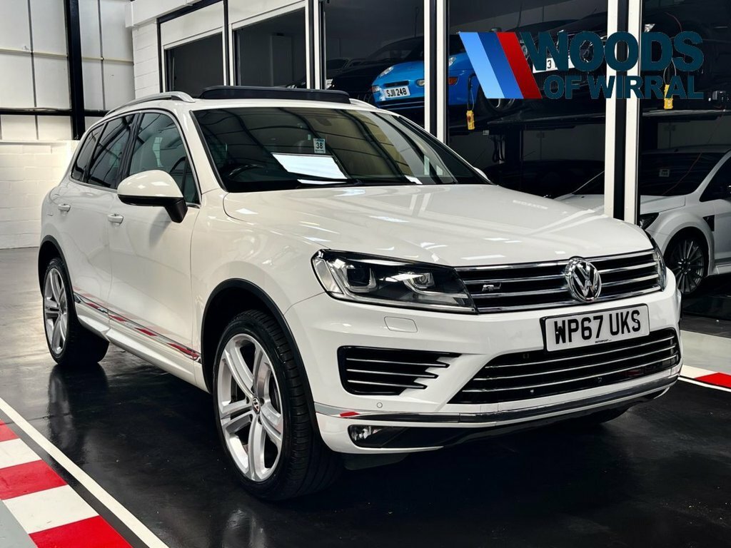 Volkswagen Touareg 3L R-line Plus White