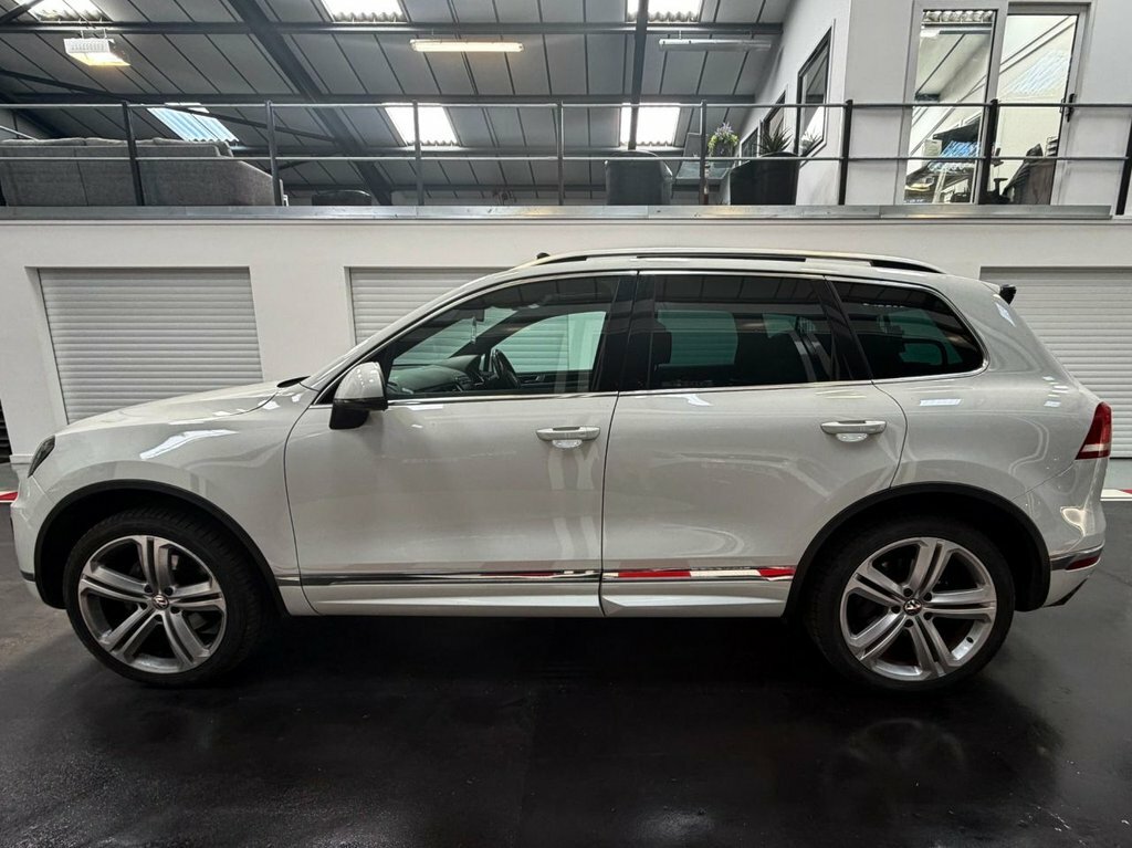 Volkswagen Touareg 2017 3.0 Tdi V6 Bluemotion Tech R-line Plus Suv Black #7