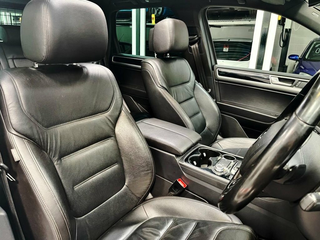 Volkswagen Touareg 3.0 Tdi V6 Bluemotion Tech R-line Plus Tiptronic 4 Black #10