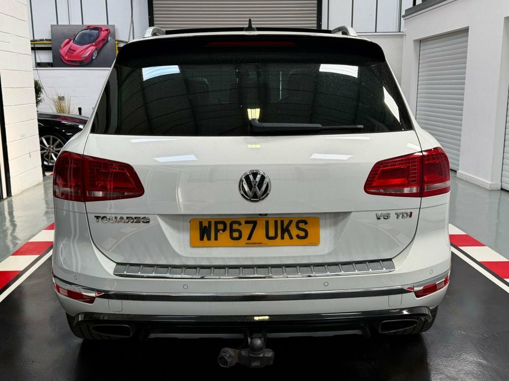 Volkswagen Touareg 3L R-line Plus White #5