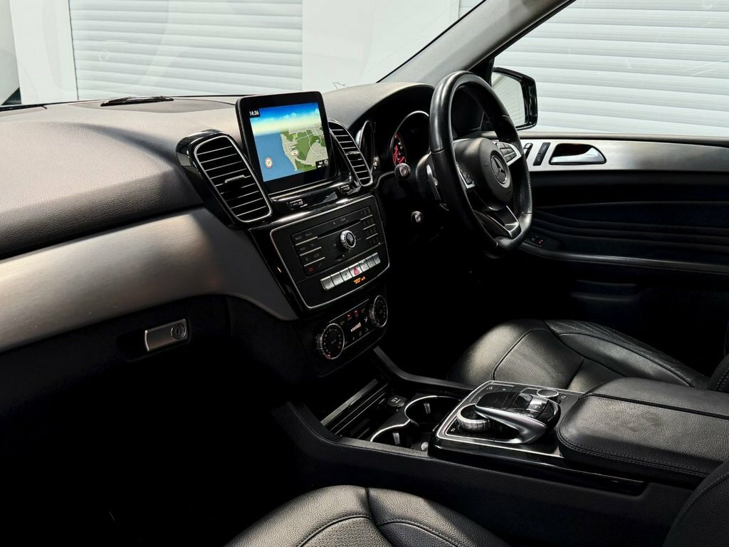 Mercedes-Benz GLE Class Gle 250D 4Matic Amg Line Premium 9G-tronic White #17