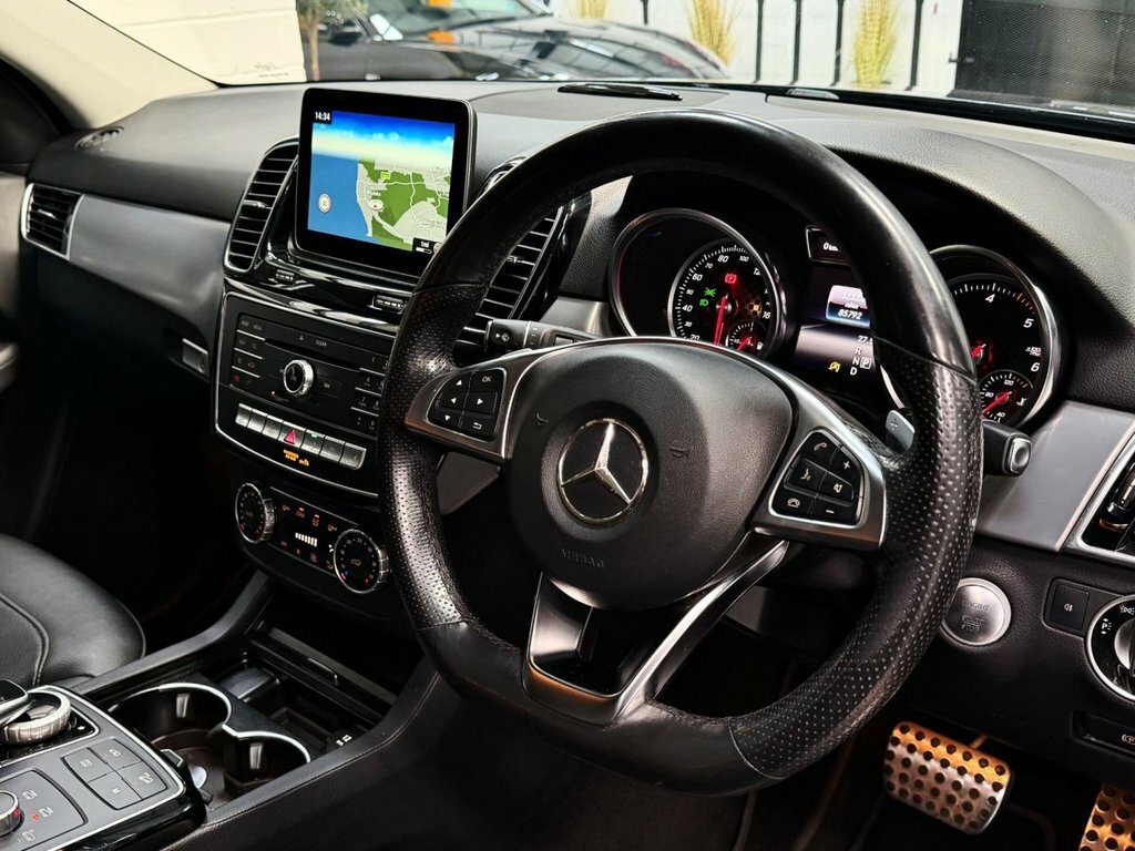 Mercedes-Benz GLE Class 3L Amg Line Blue #4