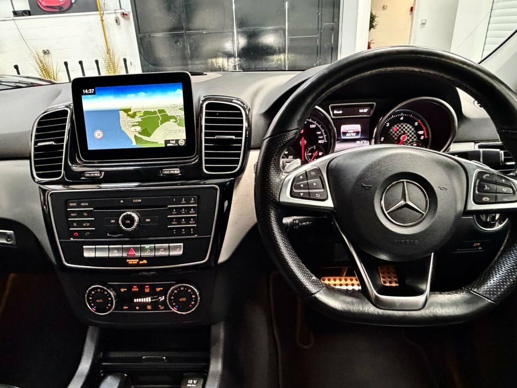 Mercedes-Benz GLE Class Gle 250D 4Matic Amg Line Premium 9G-tronic White #22