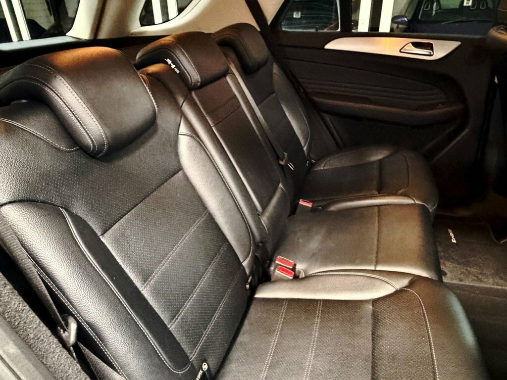 Mercedes-Benz GLE Class Gle 250D 4Matic Amg Line Premium 9G-tronic White #14