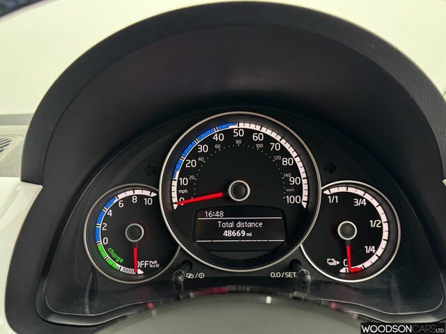 Volkswagen e-Up 2014 18.7Kwh E-up Hatchback 82 White #4