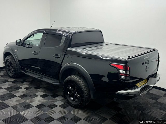 Fiat Fullback 2018 2.4D Cross Pickup Double Cab Black #2