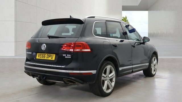 Volkswagen Touareg 2016 3.0 Tdi V6 Bluemotion Tech R-line Plus Suv Black #4