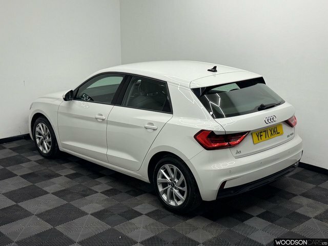 Audi A1 2022 1.0 Tfsi 25 Sport Sportback White #2