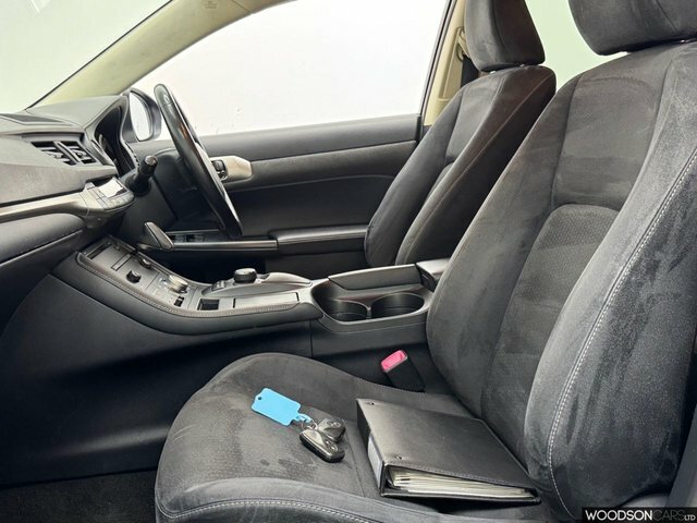 Lexus CT 2015 1.8 200H Advance Hatchback Hybrid Silver #5
