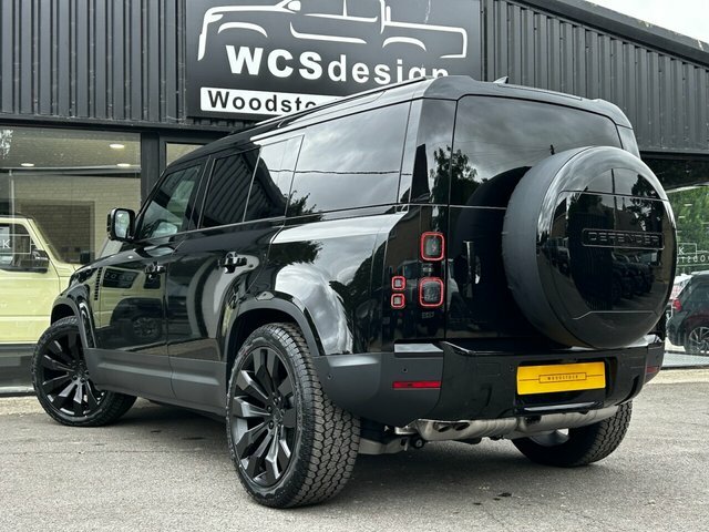 Land Rover Defender 110 Suv Black #2
