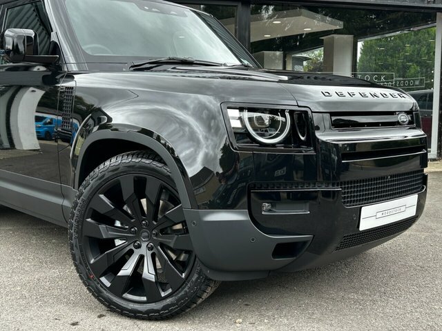 Land Rover Defender 110 Suv Black #4