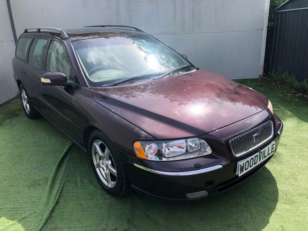 Volvo V70 Se Auto Purple #4