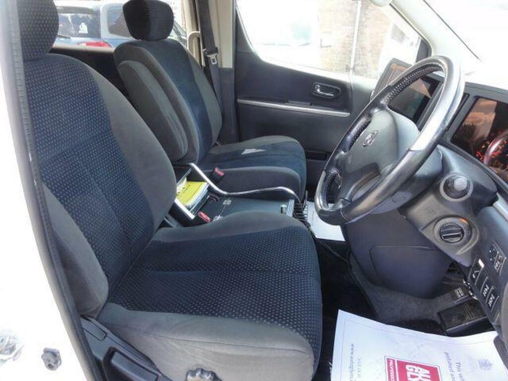 Nissan Elgrand Rider S Grade 4.5 Bimta Certified White #5