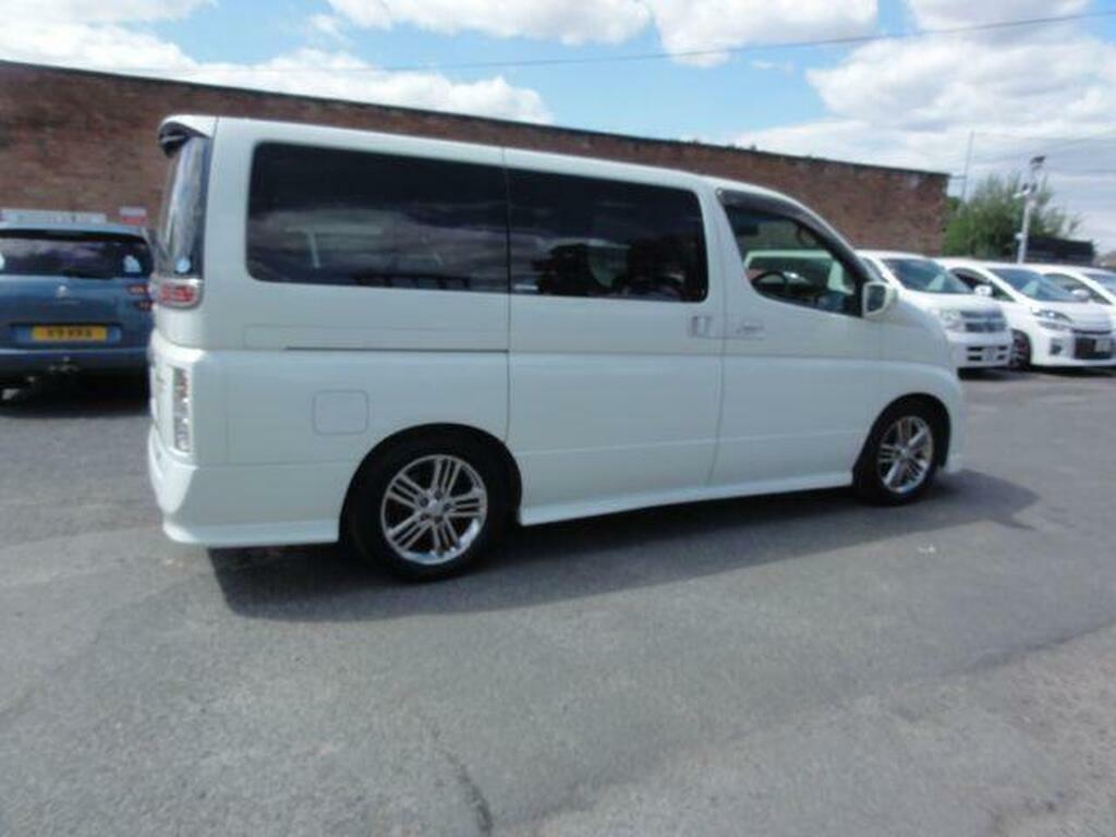 Nissan Elgrand 2.5 186 Bhp White #14