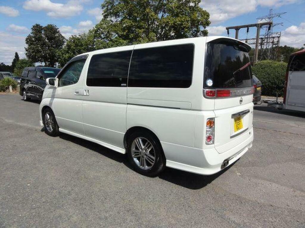 Nissan Elgrand Rider S Grade 4.5 Bimta Certified White #2