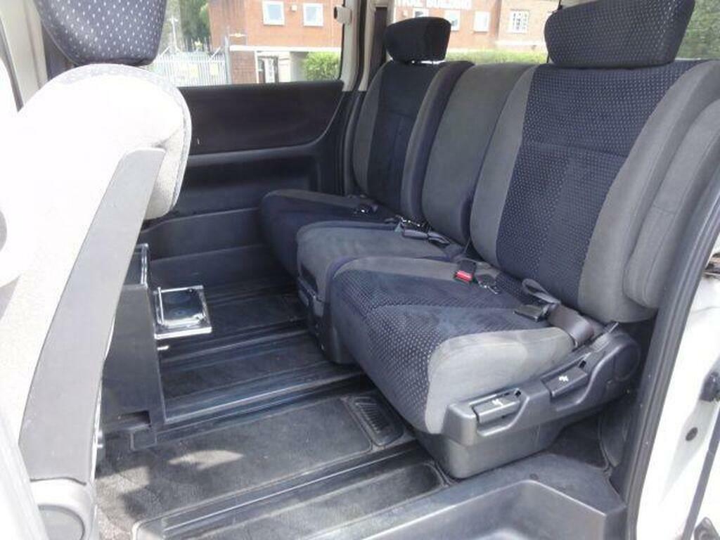 Nissan Elgrand 2.5 186 Bhp White #24