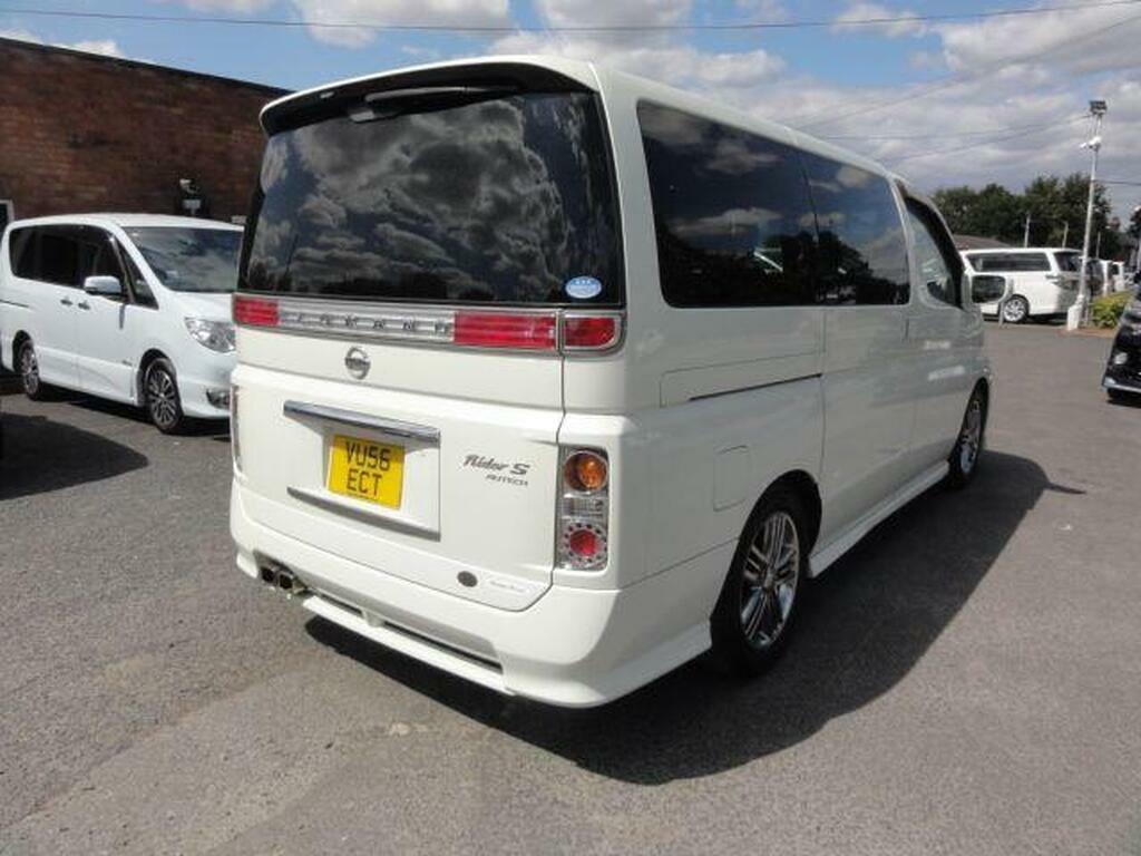 Nissan Elgrand 2.5 186 Bhp White #12