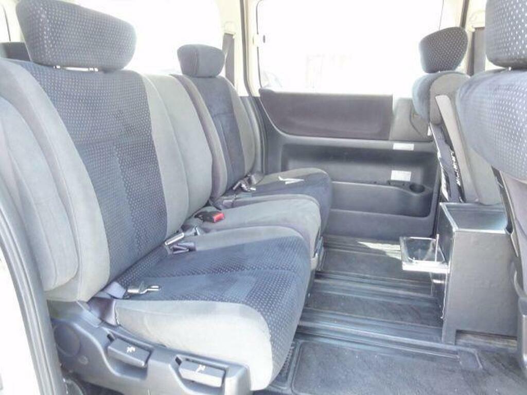 Nissan Elgrand Rider S Grade 4.5 Bimta Certified White #6