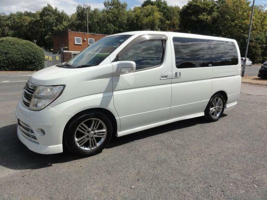 Nissan Elgrand 2.5 186 Bhp White #10
