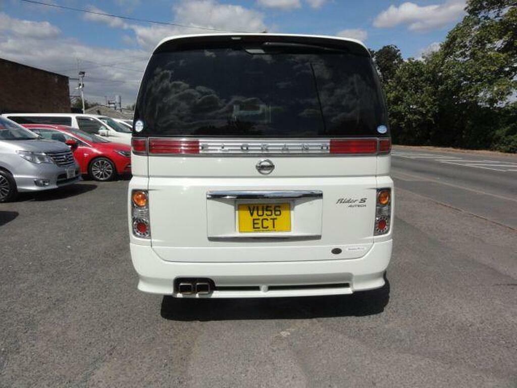 Nissan Elgrand 2.5 186 Bhp White #11