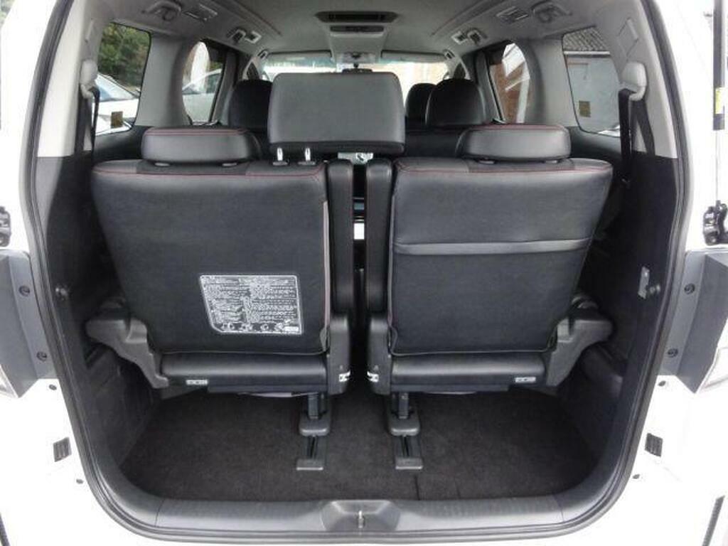 Toyota Vellfire 2.4 Hybrid Efour White #26