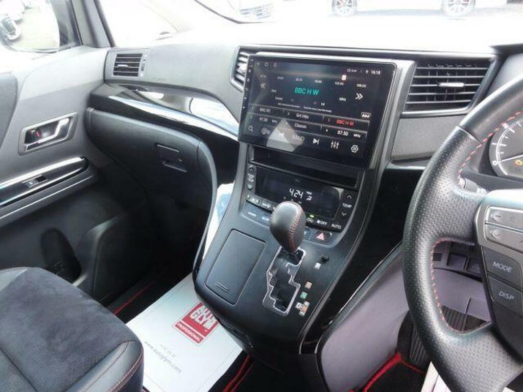 Toyota Vellfire Gs Gazoo Racing Edition Car VX 2.4 White #3
