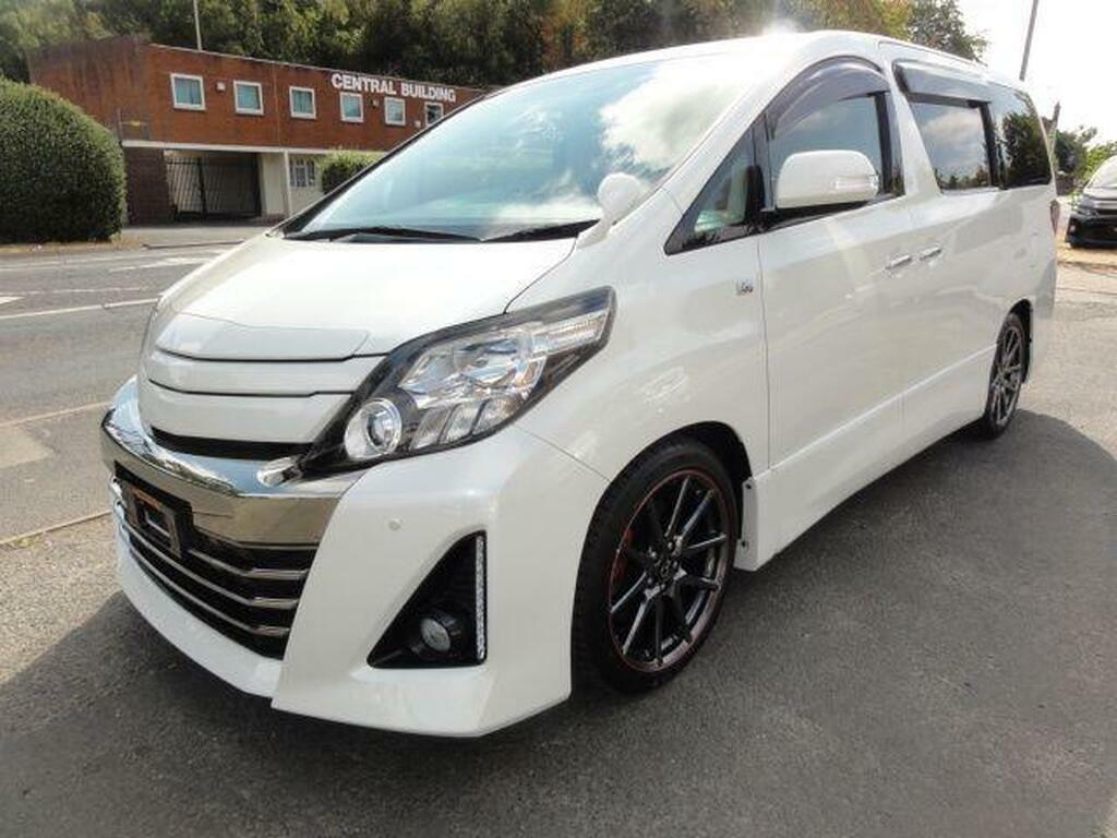 Toyota Alphard Gazoo Car VX Incredible 2200 Miles 2.4 White