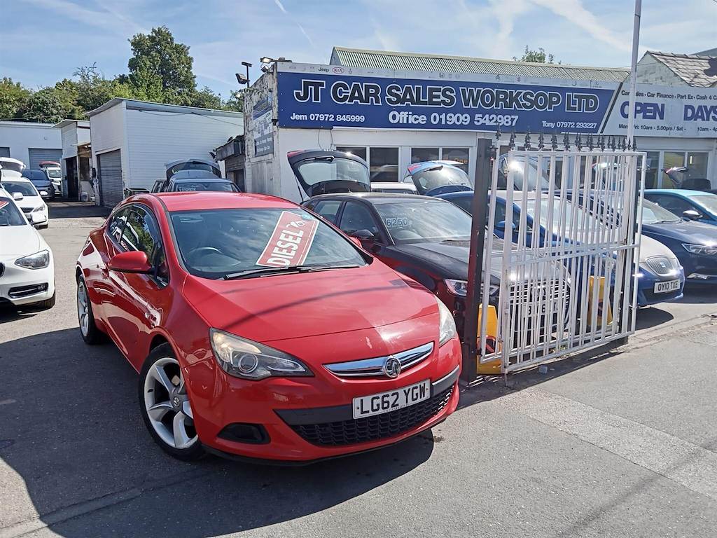 Vauxhall Astra GTC 1.7 Cdti Sport Euro 5 Ss Red