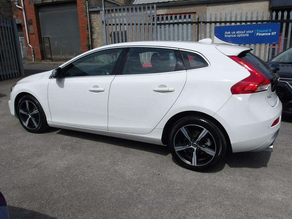 Volvo V40 2.0 T2 R-design Euro 6 Ss White #5