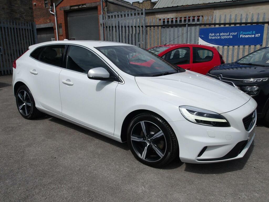 Volvo V40 2.0 T2 R-design Euro 6 Ss White #2