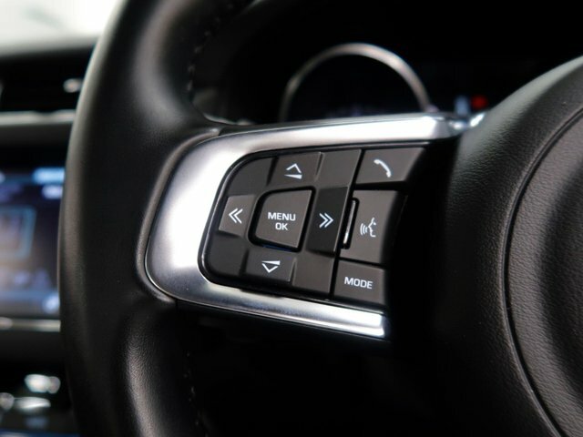 Jaguar XF 2.0 I4 163Ps Prestige Black #24