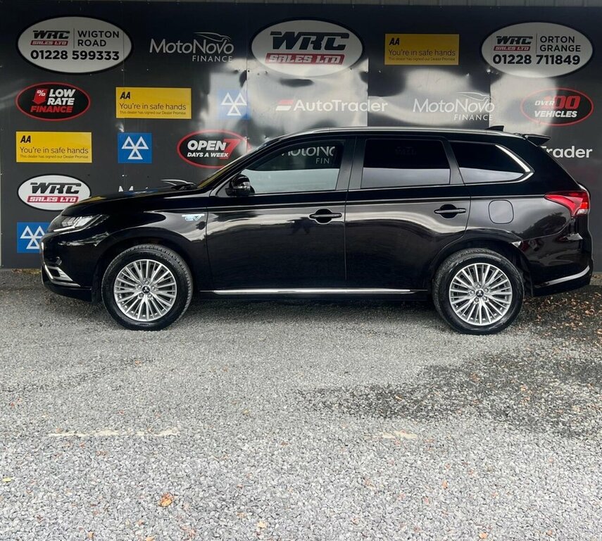 Mitsubishi Outlander 2.4L Exceed Safety AF69KPR Black #2