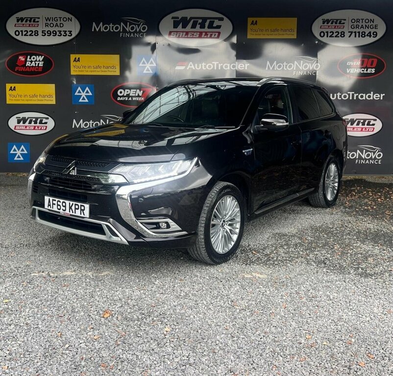 Mitsubishi Outlander 2.4L Exceed Safety Black