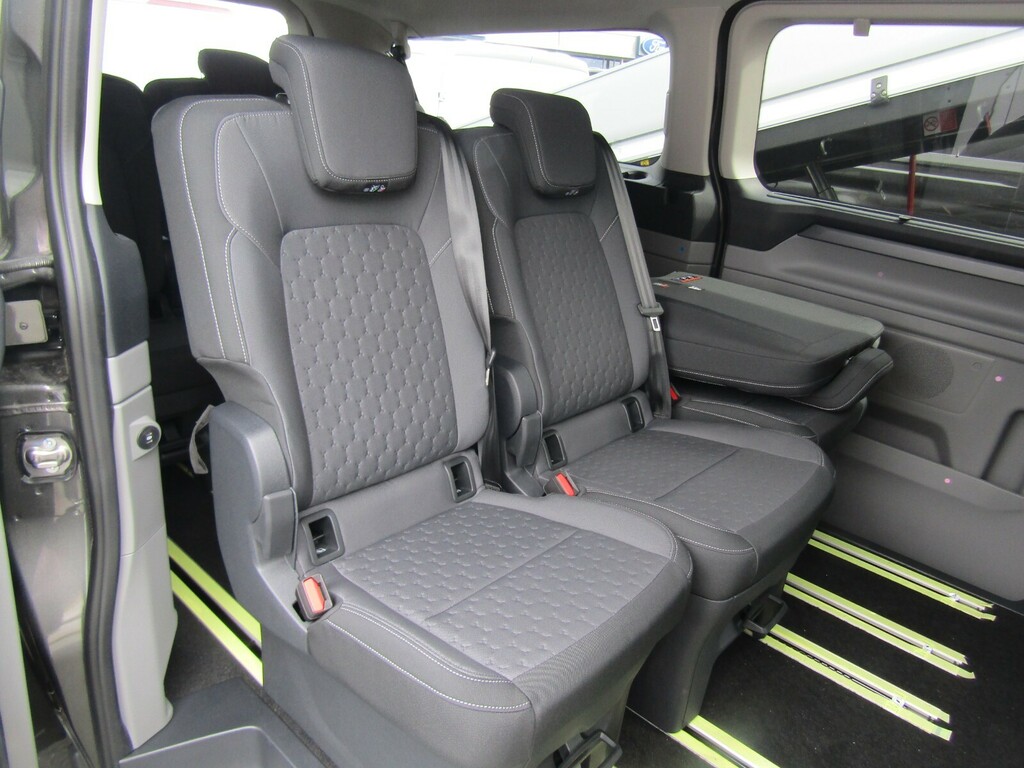 Ford Tourneo Custom 2.0D Ecoblue 136Ps H1 Titanium 8 Seater - Delivery Grey #2