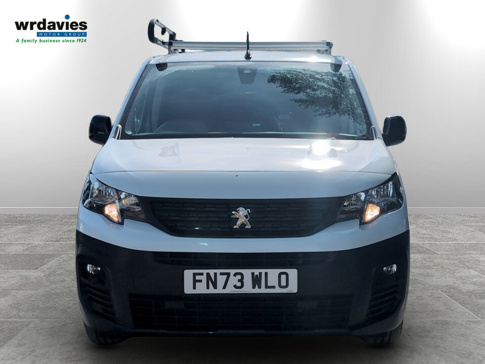 Peugeot Partner 1000 1.5 Bluehdi 100 Asphalt Premium Van White #2